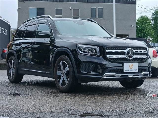 MERCEDES BENZ GLB