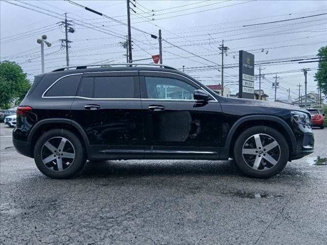 MERCEDES BENZ GLB