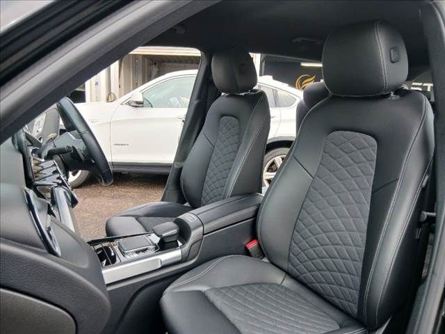 MERCEDES BENZ GLB