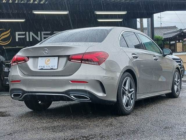 MERCEDES BENZ A class sedan