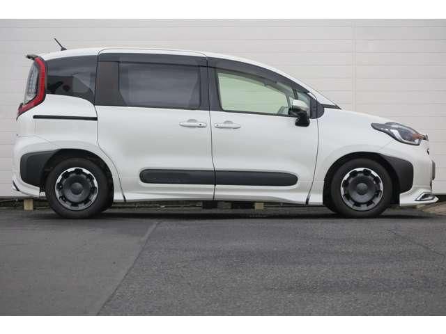 SIENTA HYBRID