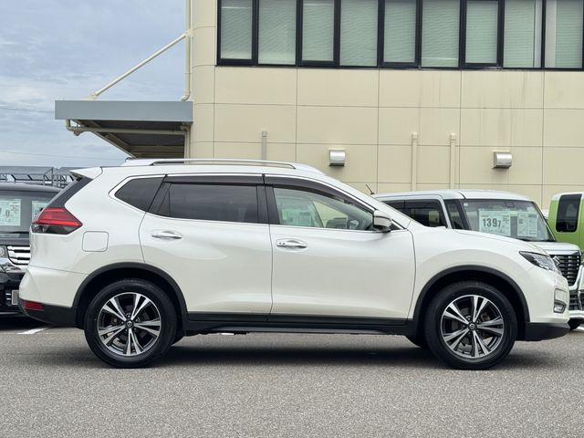 X-TRAIL 2WD
