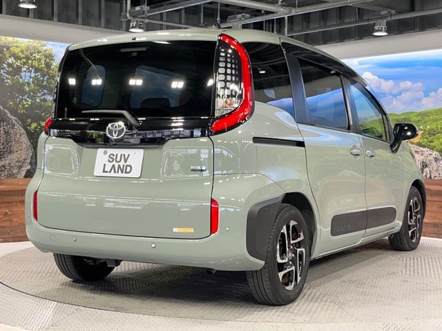 SIENTA HYBRID