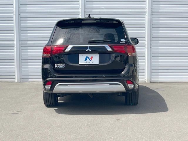 OUTLANDER PHEV
