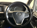 VOXY HYBRID