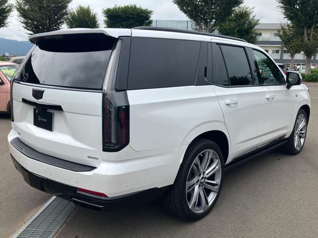 CADILLAC ESCALADE