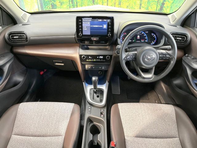 YARIS CROSS