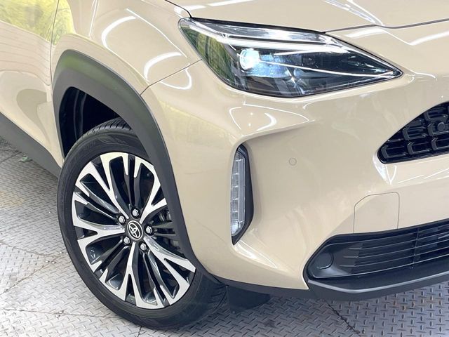 YARIS CROSS