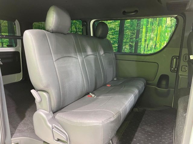 HIACE van 4WD