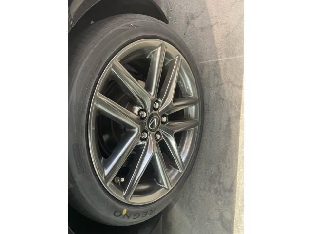 LEXUS IS300h