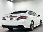 CROWN sedan hybrid