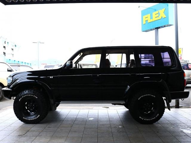 LANDCRUISER van