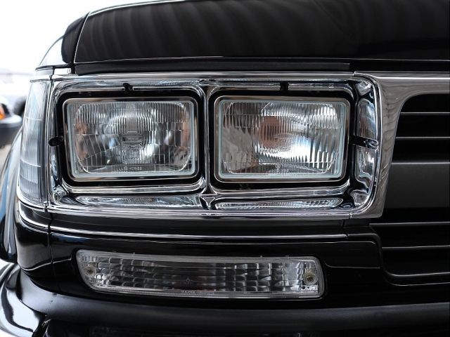 LANDCRUISER van