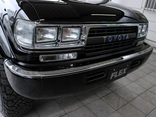 LANDCRUISER van