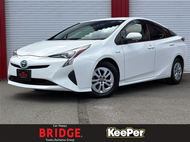PRIUS 4WD
