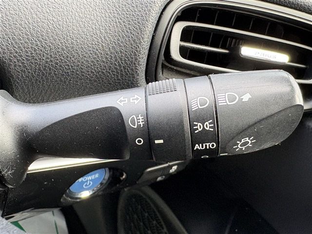 PRIUS 4WD