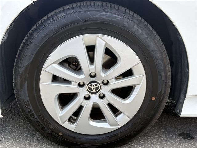 PRIUS 4WD