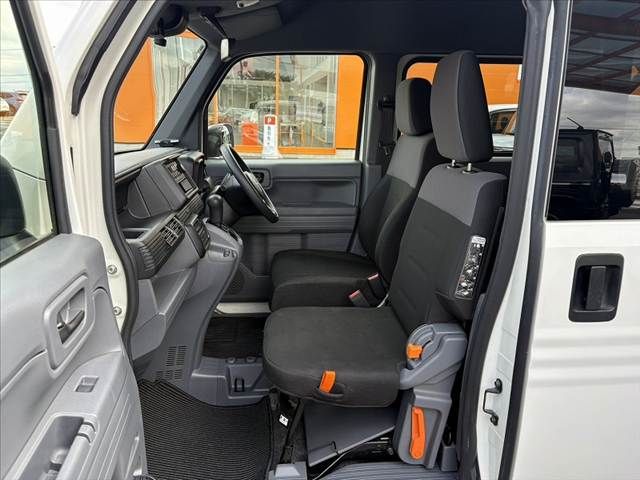 N-VAN