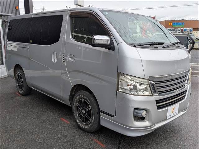 NV350 CARAVAN 4WD