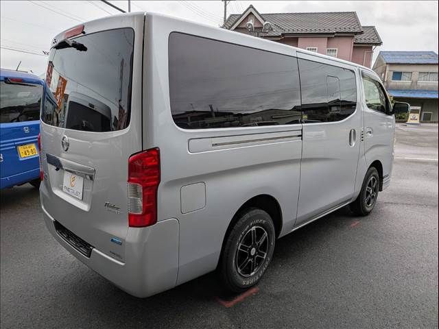 NV350 CARAVAN 4WD