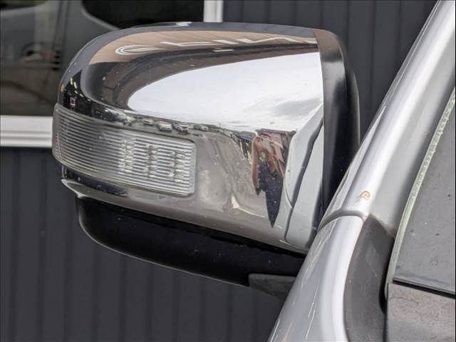 NV350 CARAVAN 4WD