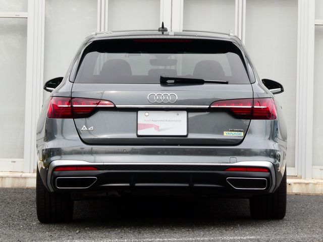 AUDI A4 AVANT