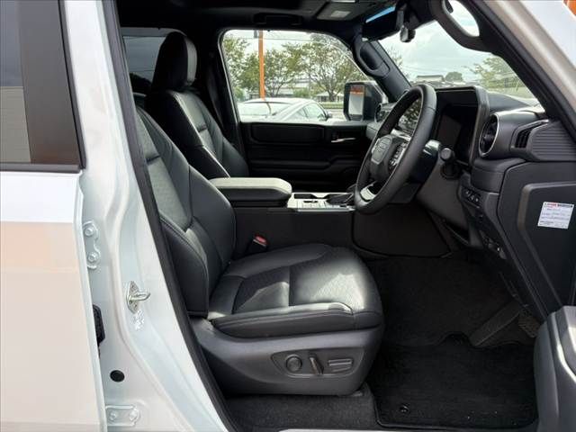 LANDCRUISER 250