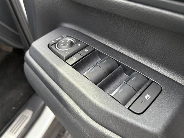 LANDCRUISER 250