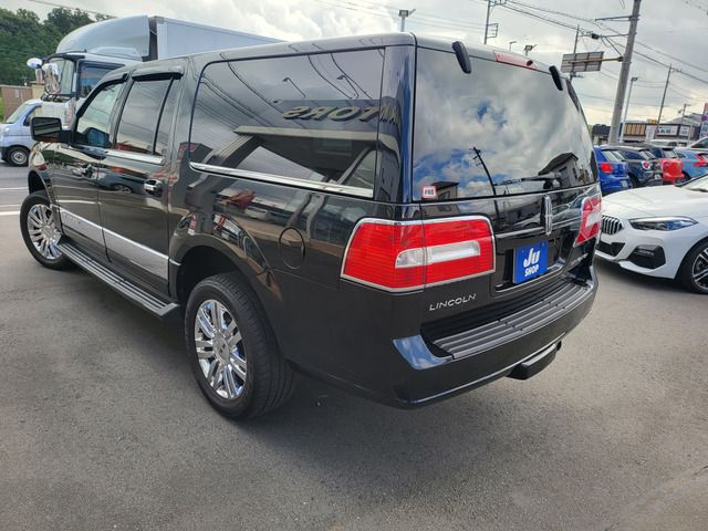 Lincoln Navigator 2WD