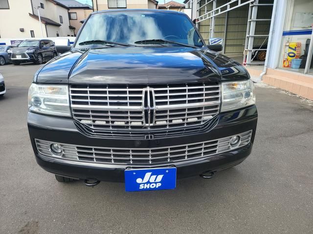 Lincoln Navigator 2WD