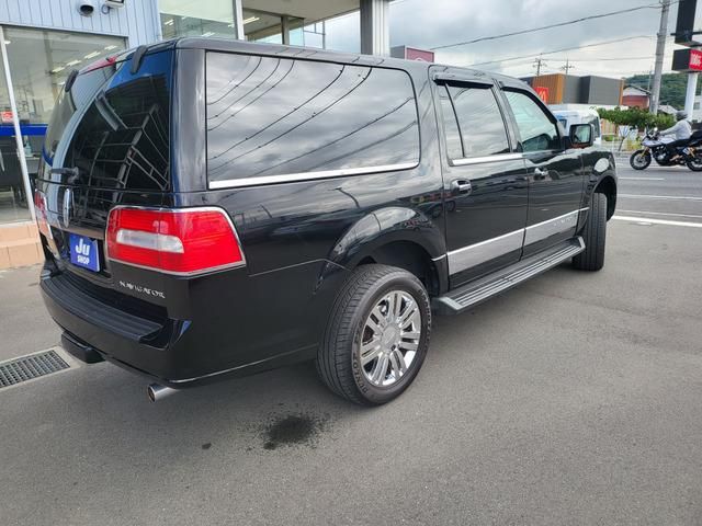 Lincoln Navigator 2WD