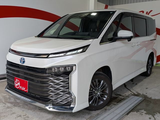 VOXY HYBRID 4WD