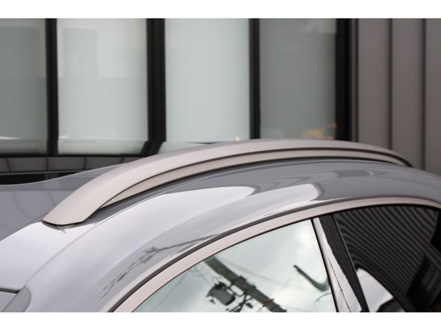 PORSCHE Macan Electric