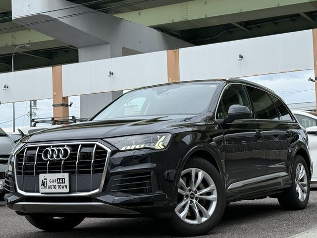 AUDI  Q7