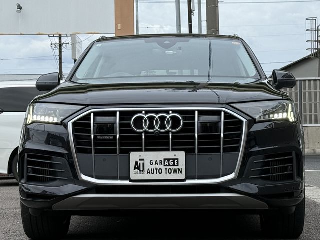 AUDI  Q7