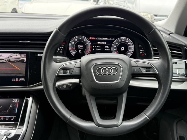 AUDI  Q7