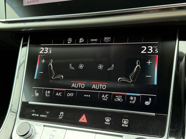 AUDI  Q7