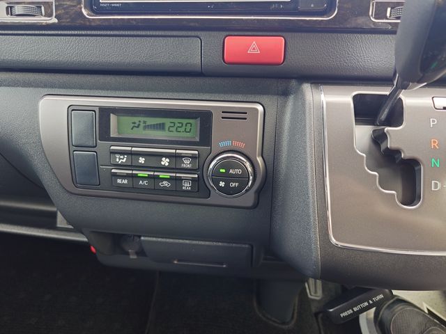 HIACE van 2WD