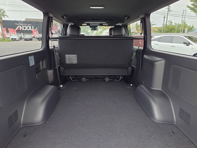 HIACE van 2WD