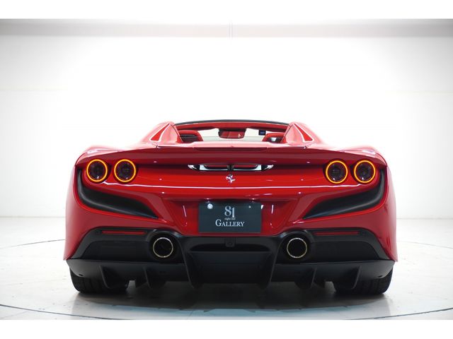 FERRARI F8 Spider