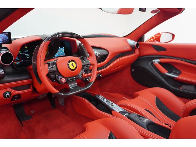 FERRARI F8 Spider
