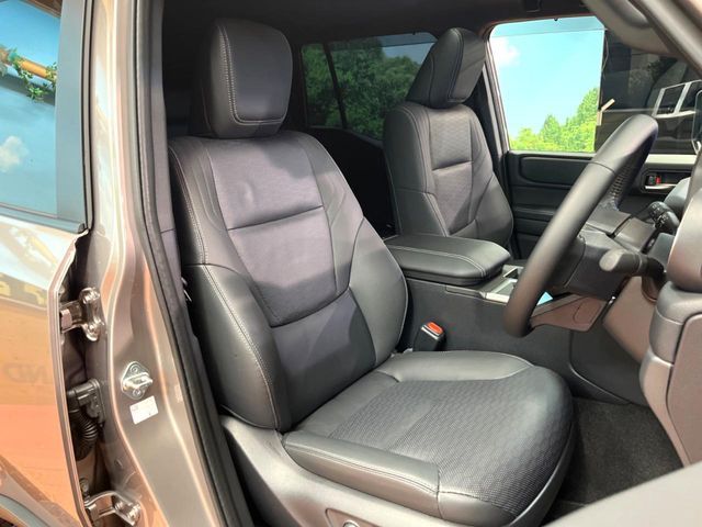 LANDCRUISER 250