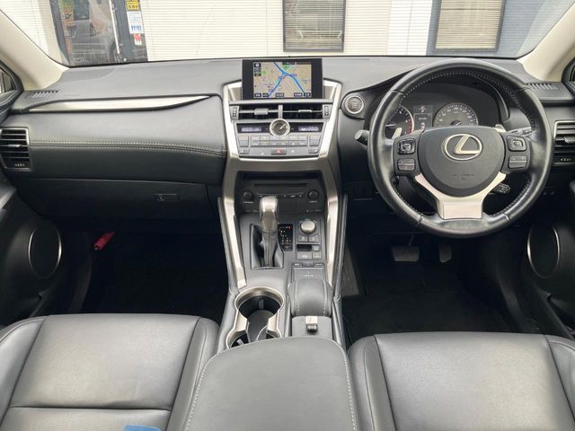 LEXUS NX200t