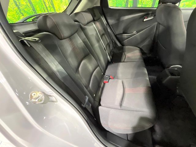 MAZDA2