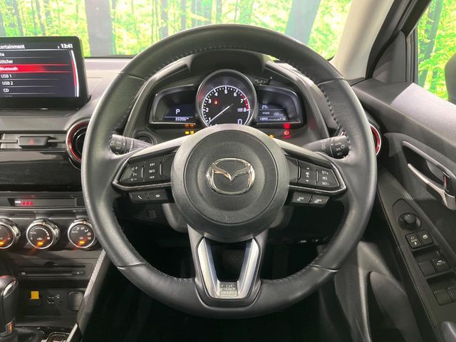 MAZDA2
