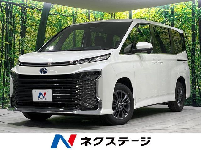 VOXY HYBRID 4WD