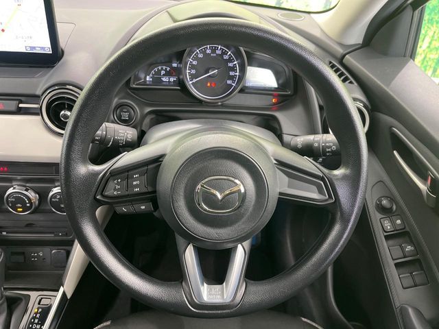 MAZDA2