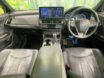 CROWN sedan hybrid