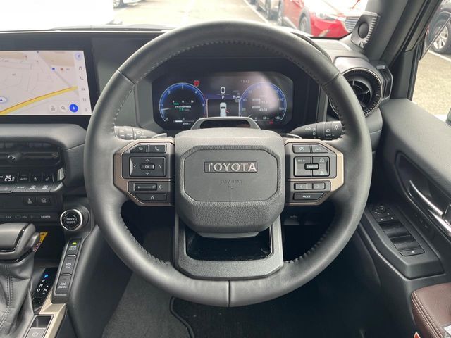 LANDCRUISER 250