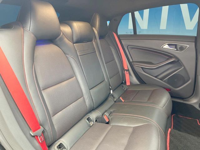 MERCEDES BENZ CLA Shooting Brake